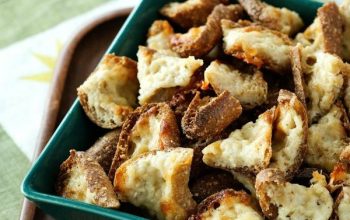 Keto parmesan croutons