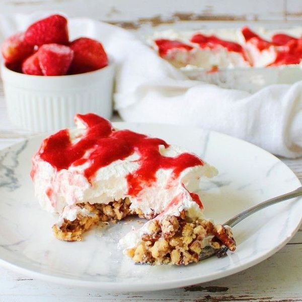 Low Carb Strawberry Pecan Salad
