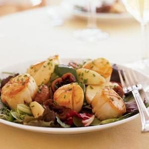 Seared Scallops With Port-Poached Figs And Apple Salad