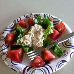 Abacore White Tuna Lettuce tomatoes