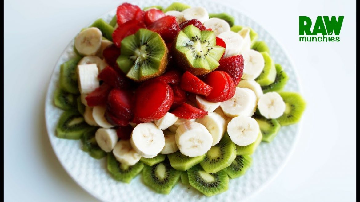 From 50 Salads: Raw Vegan Bring It On Banana Kiwi Salad | Rawmunchies.org | Raw Vegan Recipes