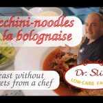 Perfect imitation - low carb recipe zucchini bolognaise with cucumber noodle salad from a real chef