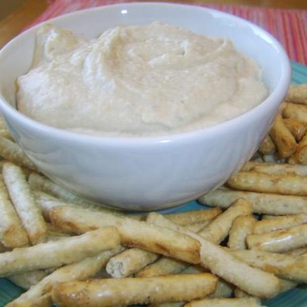 Roasted Garlic White Bean Spread