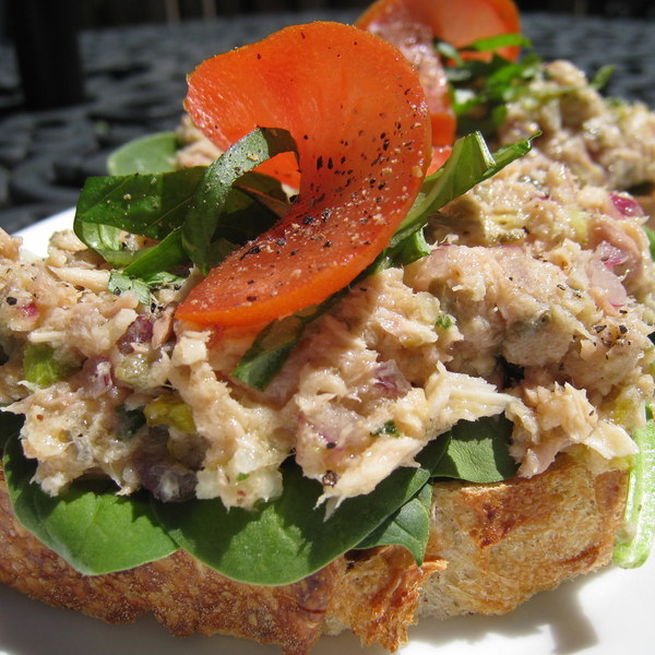 Mediterranean Tuna Salad