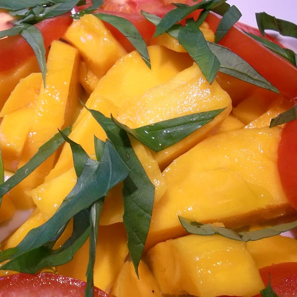 St. Bart’s No-Fuss Tomato Mango Salad