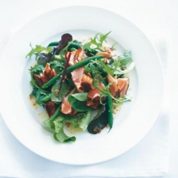 Seared Salmon Salad