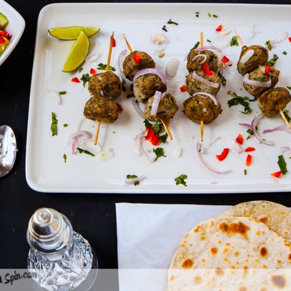 Kafta Mishwiyyeh – Lebanese Meatballs
