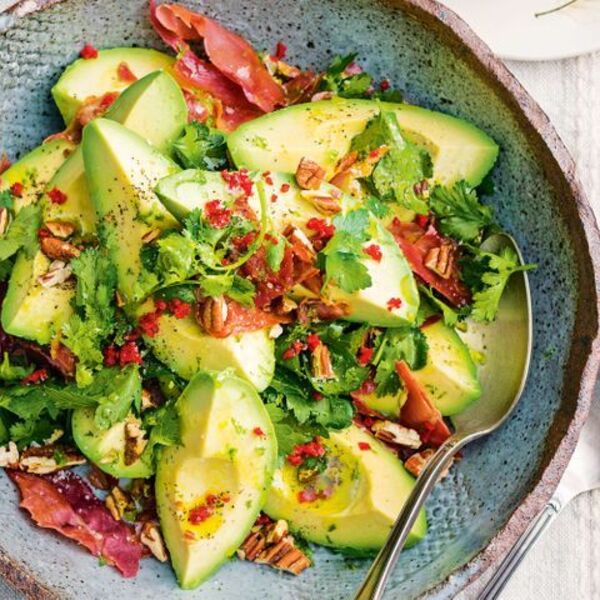 Avocado, prosciutto and pecan salad