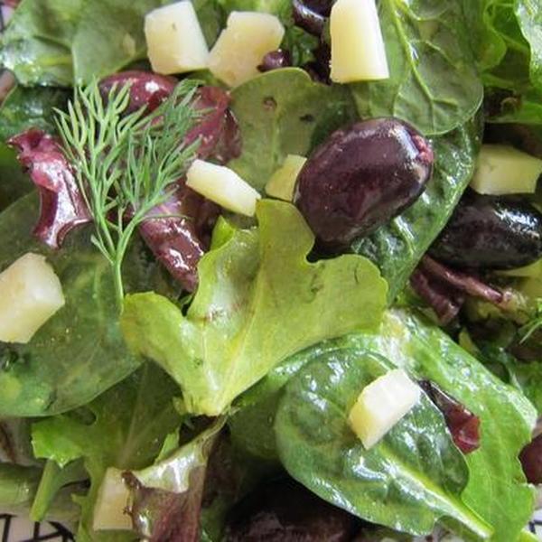 Spring Mix Salad with Olives and Manchego