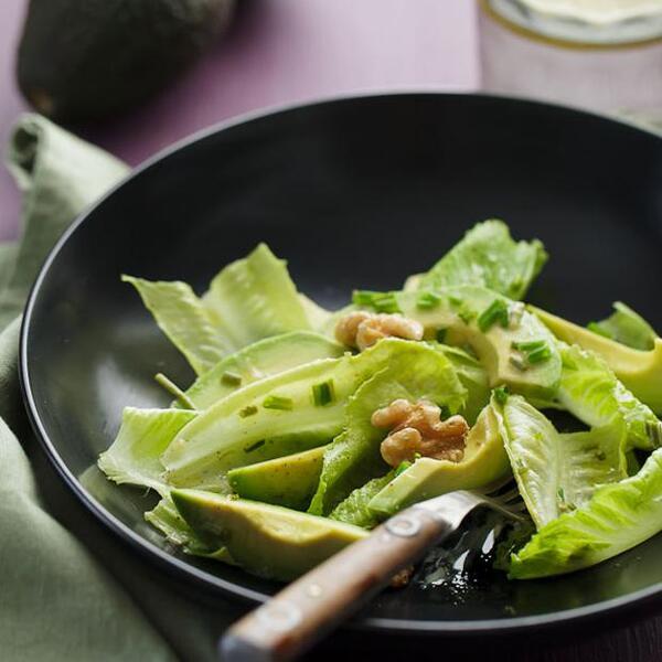 Avocado And Romaine Salad With Walnuts