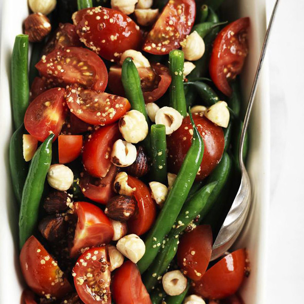 Bean and tomato salad with hazelnut dressing