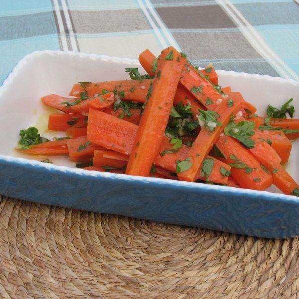 Italian Garlic & Carrot Salad