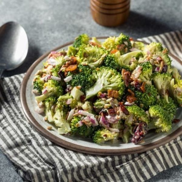 Keto Broccoli Salad (Low Carb With Bacon Cheese)