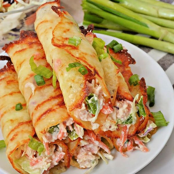 Keto Crispy Coleslaw Chicken Salad Roll-Ups