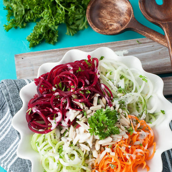 Spiralized Veggie Salad: Eat the Rainbow!