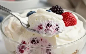 Indulgent Keto Low Carb Cheesecake Salad – Guilt-Free Delight
