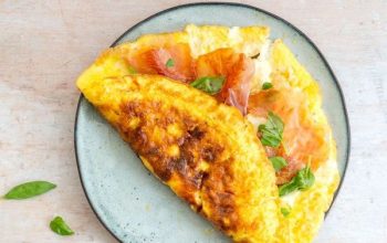 Keto Mascarpone and Prosciutto Omelette