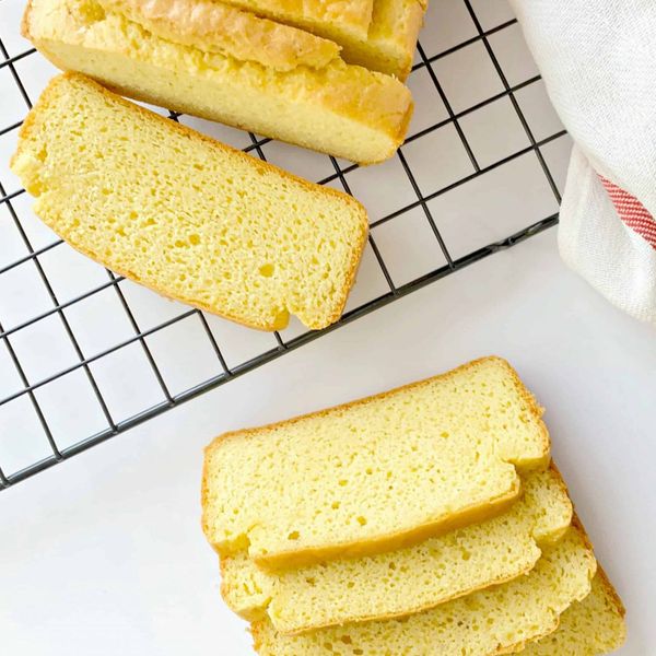 EASY KETO BREAD RECIPE WITH ALMOND FLOUR