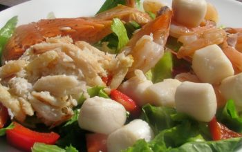 Neptune’s Seafood Chef Salad