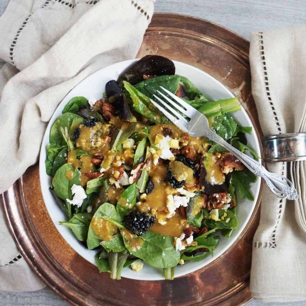 Keto Autumn Salad with Blackberries and Pecans