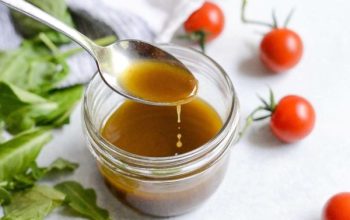 Balsamic Vinaigrette Salad Dressing (5-Ingredients!)